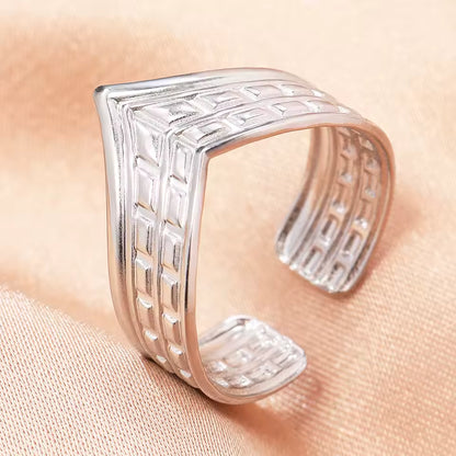 Ornate Pillar Ring