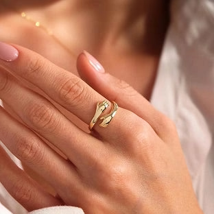 Hug Ring
