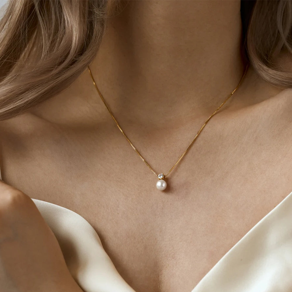Golden Pearl Elegance Necklace