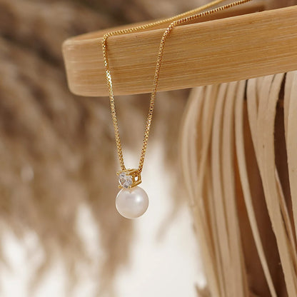 Golden Pearl Elegance Necklace